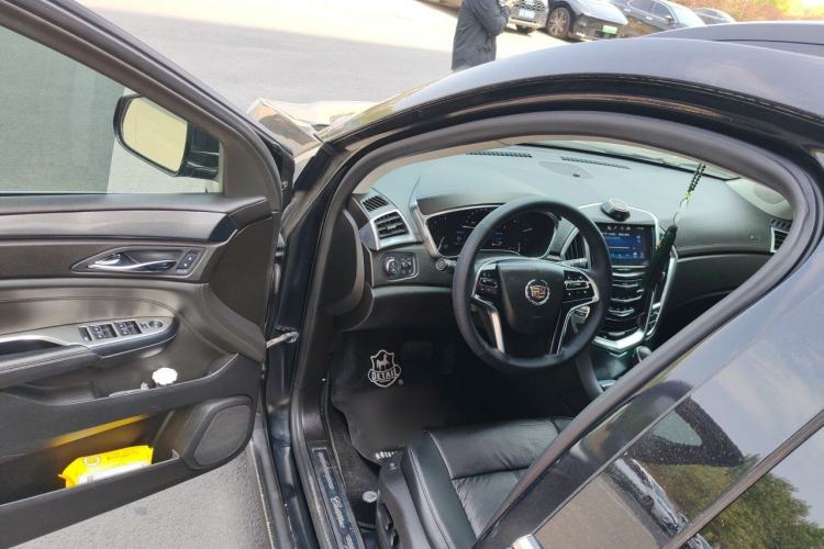 Used Cadillac SRX 2014 3.0L Comfort Model
