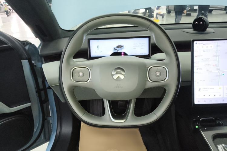 Used Nio ET5 2022 75 kWh Steering Wheel