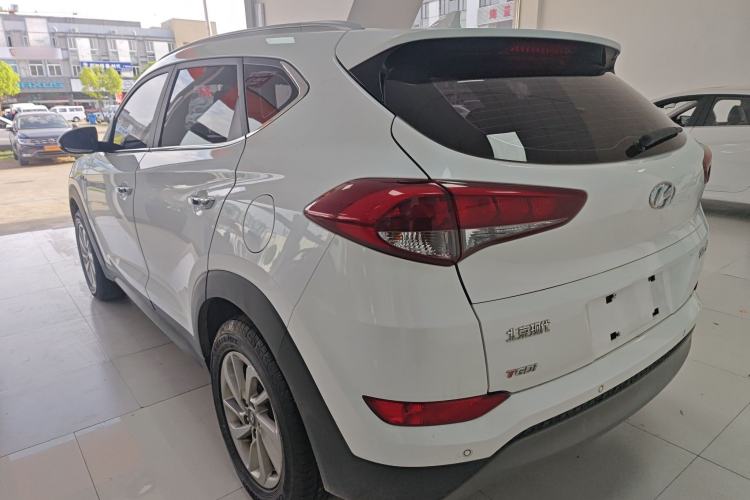Used Hyundai Tucson 2015 1.6T Dual-Clutch Two-Wheel-Drive Smart Model Rear Left 45 Deg