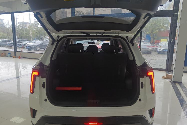 Used SOL X8 PLUS 2023 1.5 TGDI DCT Smart Edition 7-Seater
