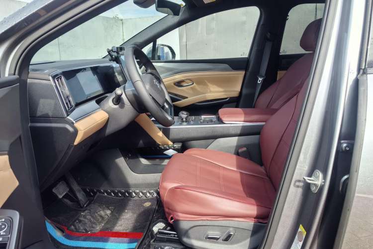 Used BYD Song L DM-i 2024 112 km Leading Edition
