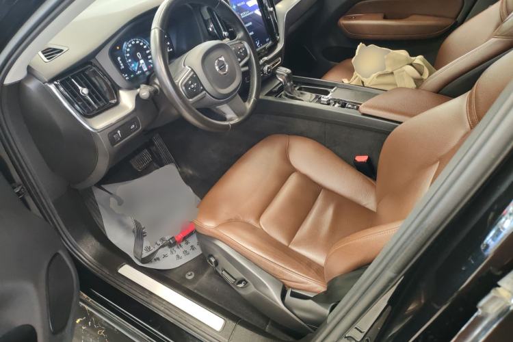 Used Volvo XC60 2020 T5 4x4 Zhiyi Luxury Edition
