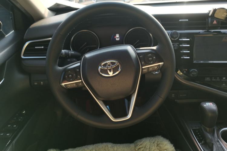 Used Toyota Camry 2018 2.0G Luxury Edition Steering Wheel