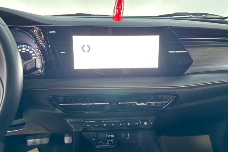 Used CHANGAN OSHAN X7 PLUS 2023 Enjoy Edition 1.5T Automatic Smart Edition 7-Seater Interior 3