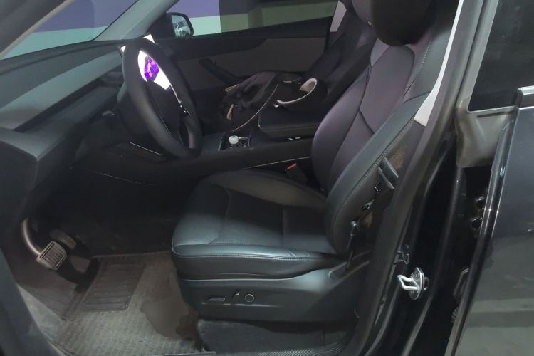 Used Tesla Model Y 2025 Rear-Wheel-Drive Version