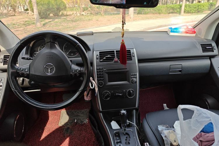 Used Mercedes-Benz A-Class 2011 A 160 Center Console