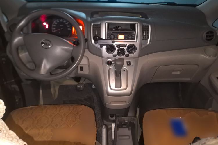 Used Nissan NV200 2014 1.6L CVT Luxury Model China IV Standard
