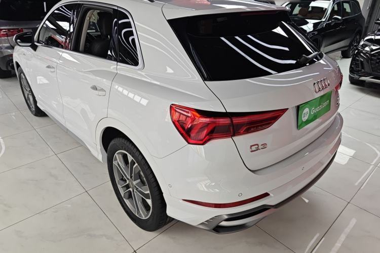 Used Audi Q3 2021 40 TFSI Fashion Dynamic Model
