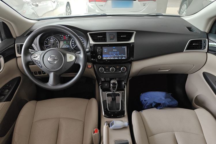 Used Nissan Sylphy 2016 1.6 XL CVT Deluxe Edition Center Console