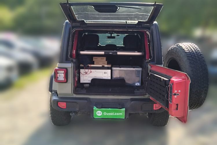 Used Jeep Wrangler 2019 2.0T Sahara Four-Door Version China VI Emission Standard