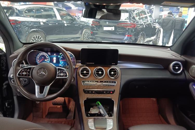 Used Mercedes-Benz GLC 2022 Refreshed GLC 300 L 4MATIC Dynamic Edition Prestige Version Center Console