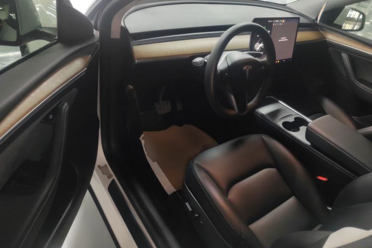 Used Tesla Model Y 2021 Long-Range All-Wheel-Drive Version