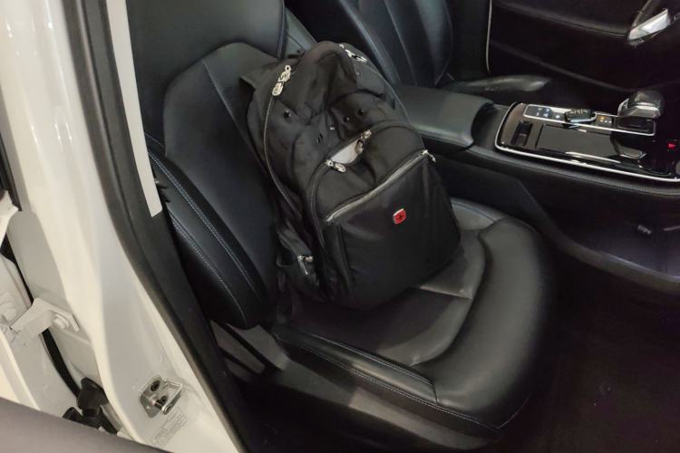 Used Rising ER6 2020 620 km Smart Edition Right Front Seat