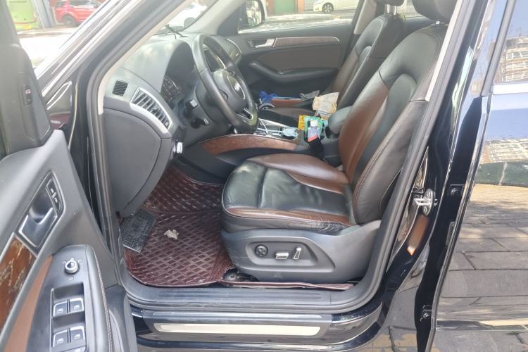 Used Audi Q5 2017 Plus 40 TFSI Technology Model
