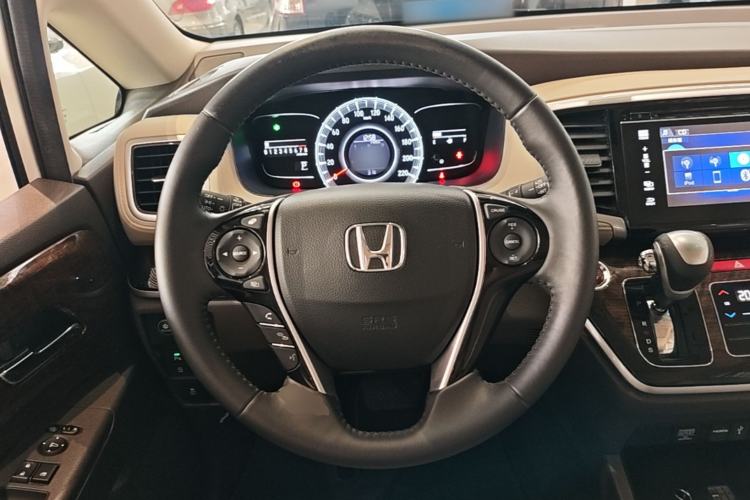 Used Honda Odyssey 2015 2.4L Smart Edition
