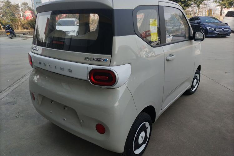 Used Wuling Hongguang MINIEV 2024 3rd Generation 215km Youth Edition
