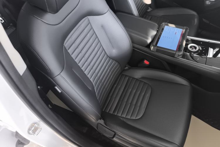 Used Kia Sportage (Chinese Domestic Model) 2023 2.0T Two-Wheel-Drive Prestige Edition
