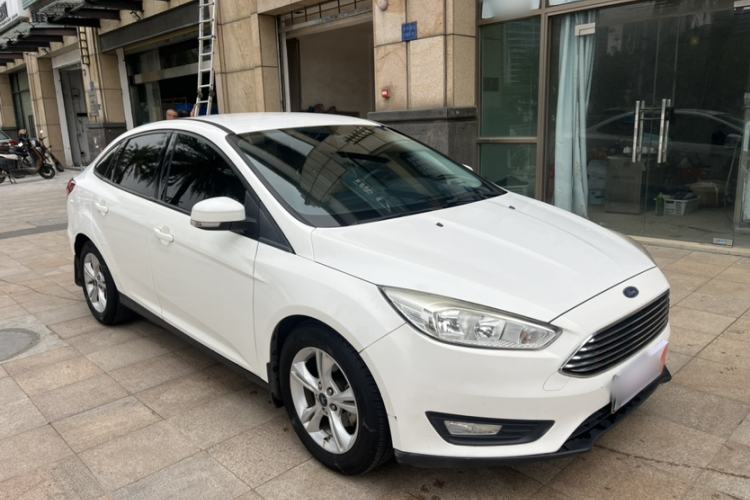 Used Ford Focus 2017 Sedan 1.6L Automatic Comfort Plus SmartDrive Edition Exterior 2