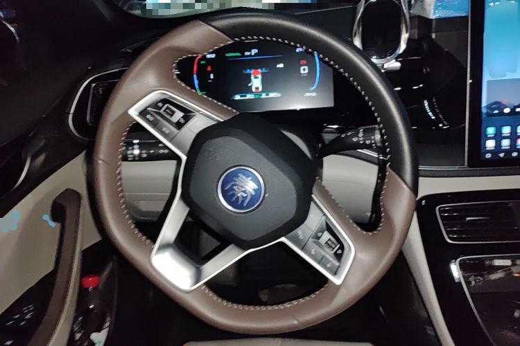 Used BYD Qin PLUS 2023 Champion Edition DM-i 120KM Leading Model
