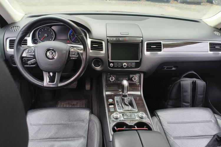 Used Volkswagen Touareg 2016 3.0 TSI High-End Version Center Console