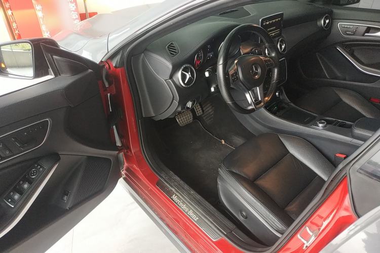Used Mercedes-Benz CLA 2014 CLA 260 4MATIC Driver Seat