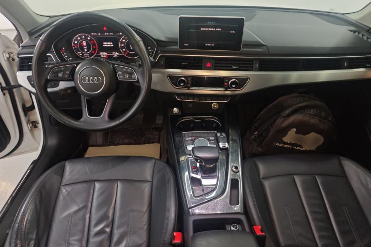 Used Audi A4L 2018 30th Anniversary Edition 40 TFSI Fashion Model
