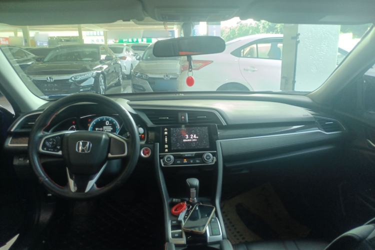 Used Honda Civic 2016 220TURBO CVT Luxury Edition Center Console