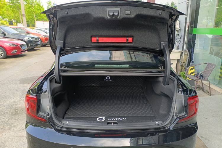 Used Volvo S90 2024 B5 Zhiyi Luxury Edition