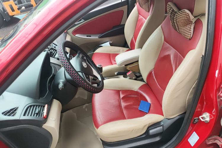 Used Hyundai Verna (older generation) 2014 1.4L Manual Smart GLS Trim
