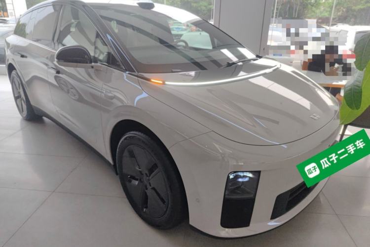 Used Li Auto i6 2025 Model Two-Wheel-Drive Standard Type
