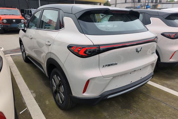 Used Wuling Bingo S 2025 Model 325km Deluxe Edition Rear Left 45 Deg