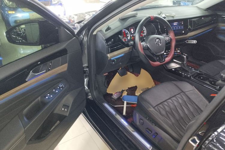 Used Volkswagen Passat New Energy 2020 430 PHEV Hybrid Luxury Edition China VI Standard Driver Seat