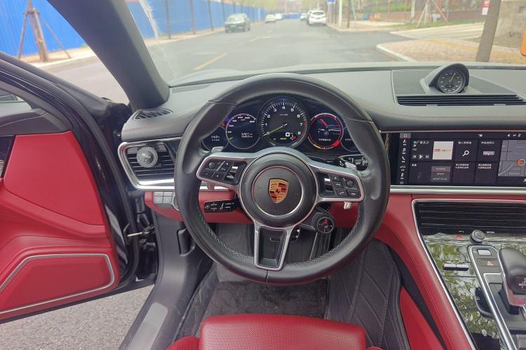 Used Porsche Panamera 2017 Panamera 4 E-Hybrid Executive Long Wheelbase 2.9T Steering Wheel