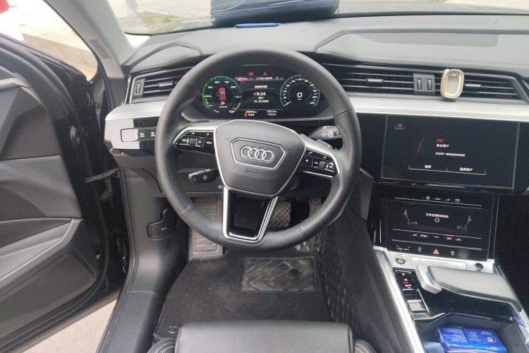 Used Audi e-tron 2021 50 quattro Luxury Edition Steering Wheel
