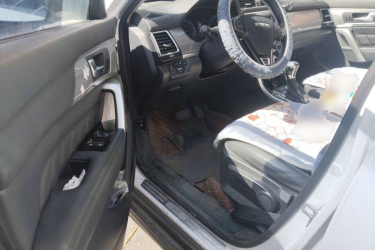 Used Haval H2 2016 Red-Label 1.5T Automatic Two-Wheel Drive Luxury Model Driver Seat