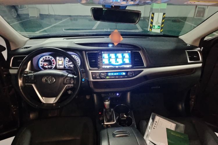 Used Toyota Highlander 2018 2.0T Four-Wheel Drive Luxury Version 7 Seats China VI Standard