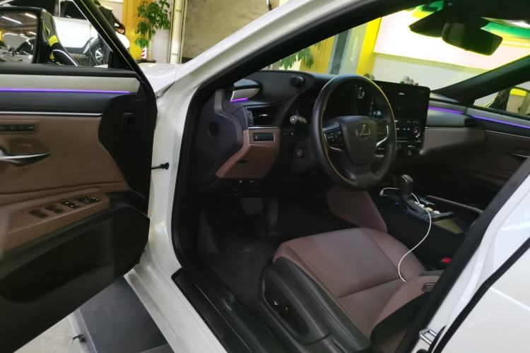 Used Lexus ES 2025 200 Premium Edition
