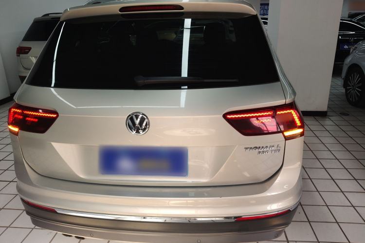 Used Volkswagen Tiguan L 2017 330TSI Automatic Two-Wheel Drive Flagship Edition Rear