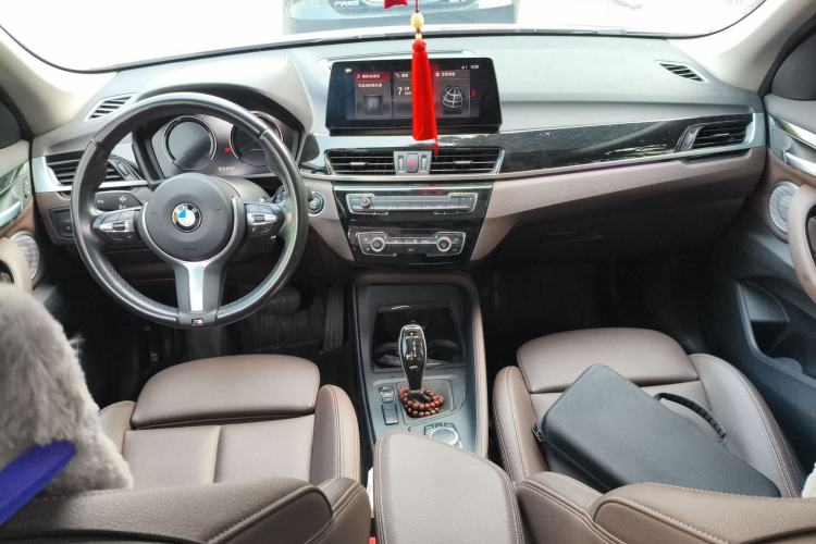 Used BMW X1 2021 sDrive25Li Leading Model Center Console