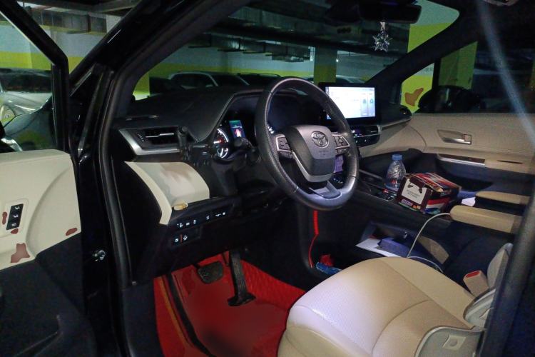 Used Toyota Granvia 2023 2.5L Hybrid Prestige PLUS Edition