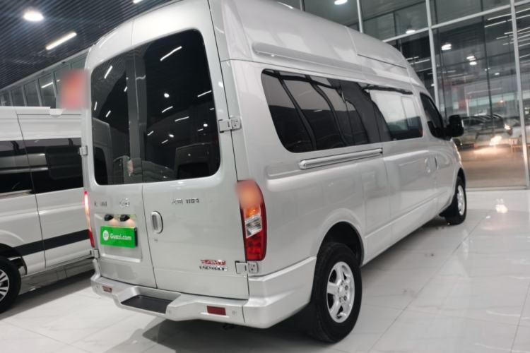 Used SAIC MAXUS Xintu V80 2017 2.5T AMT Aoyuntong China V Standard Long Wheelbase High Roof – 6 to 10 Seats
