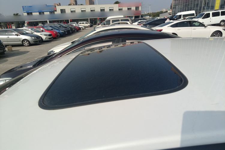 Used Honda Jade 2017 1.8L automatic Comfort version 5 seats
