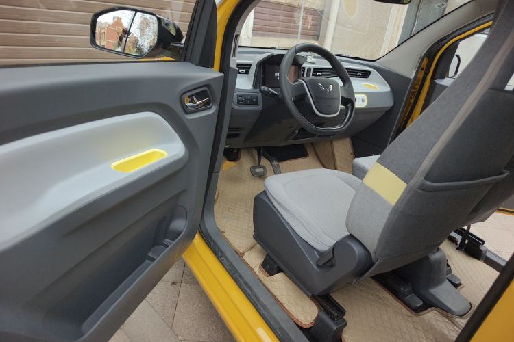 Used Wuling Hongguang MINIEV 2021 Macaron Premium Model – Lithium Iron Phosphate Driver Seat