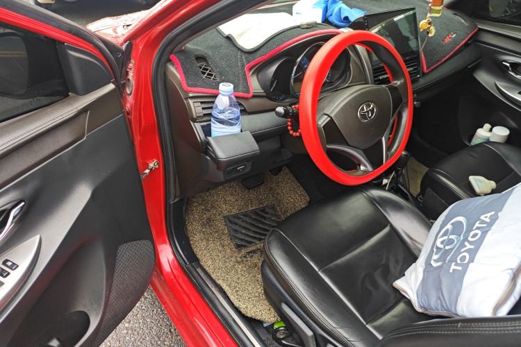 Used Toyota YARiS L Zhi Xuan 2015 1.5E Automatic Charm Edition
