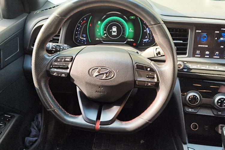 Used Hyundai Elantra (6th Generation / Lingdong) 2019 1.4T Dual-Clutch Xuan Dong · Dynamic Model Steering Wheel