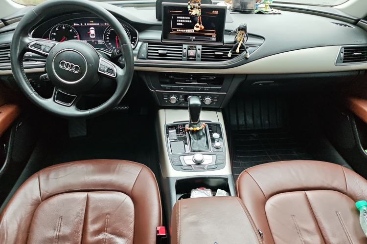 Used Audi A7 2018 40 TFSI Ambition Edition Center Console