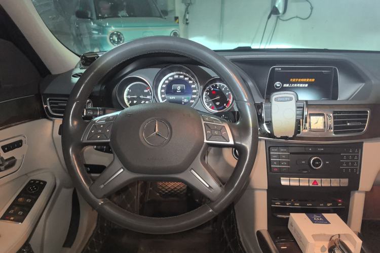 Used Mercedes-Benz E-Class 2015 Facelift E 200 L
