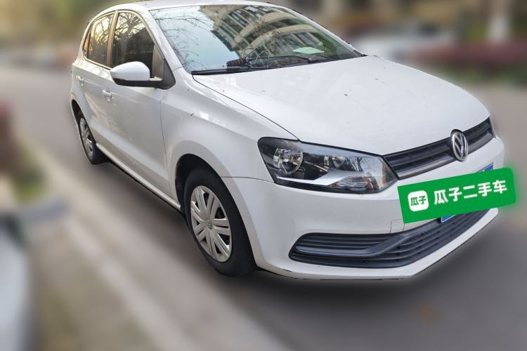 Used Volkswagen Polo 2016 1.4L Automatic Trendy Model Front Right 45 Deg