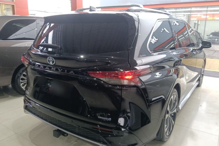 Used Toyota Granvia 2023 2.5L Hybrid Prestige PLUS Edition
