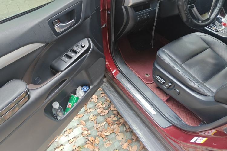 Used Toyota Highlander 2018 2.0T Four-Wheel Drive Prestige Version 7 Seats China VI Standard
